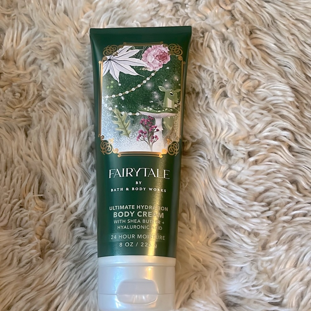 Bath & bodywork 8oz Ultimate Hydration Body Cream NEW FAIRYTALE